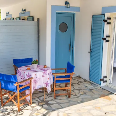 Romanos Xi * Xi Beach